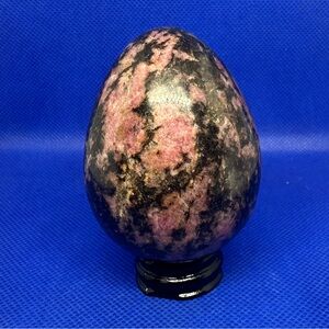 Elegant Black and Pink Stone Egg Decor